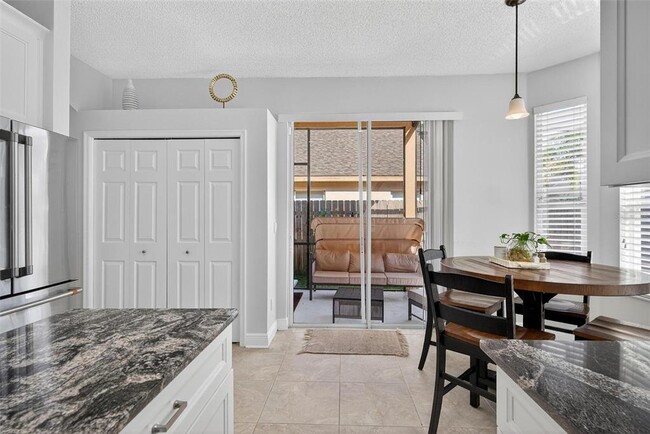 Building Photo - 1400 Holly Glen Run