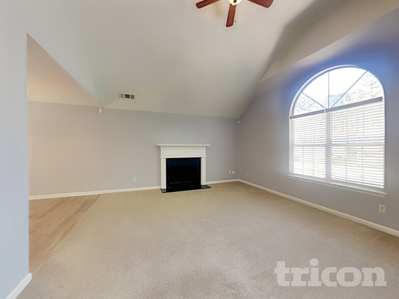 Building Photo - 6053 Crooked Creek Dr.