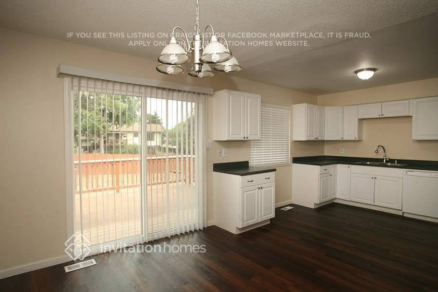 Building Photo - 7388 S Quebec Ct