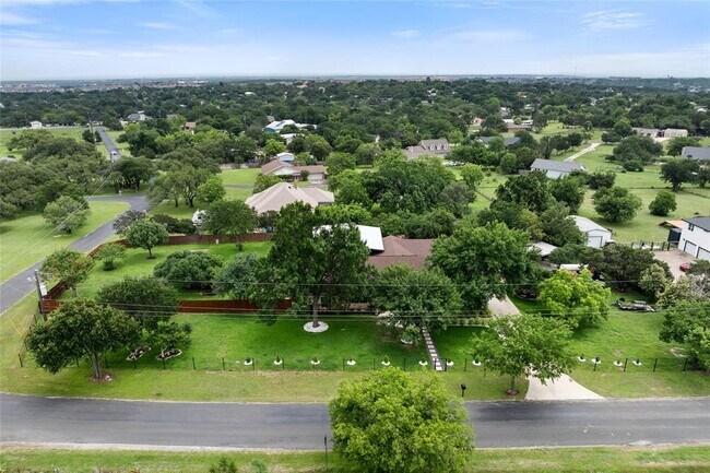 Building Photo - 301 Oak Ridge Rd