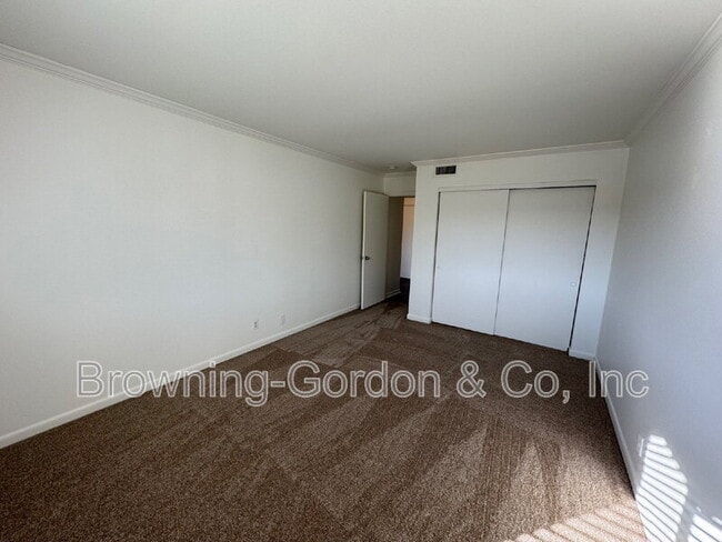 Building Photo - 1900 Richard Jones Rd