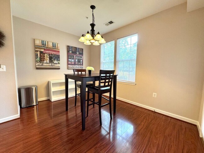 Building Photo - 42435 Hollyhock Terrace