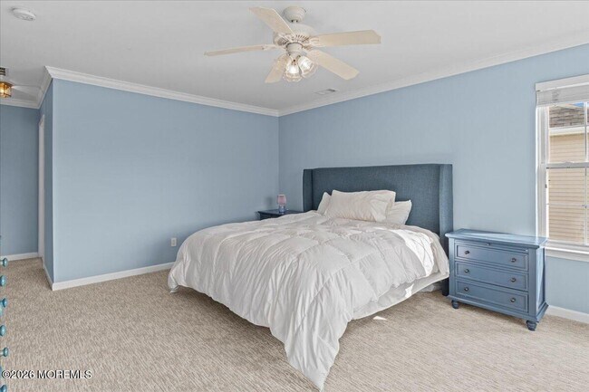 Building Photo - 297 Bayview Ave