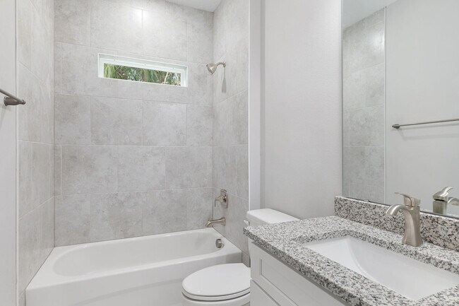 Building Photo - 573 Joy Haven Dr