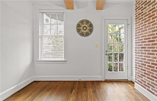 Building Photo - 2840 Peachtree Rd NW