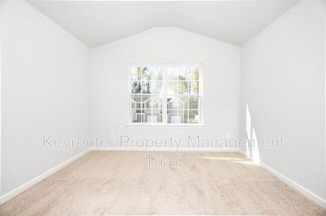 Building Photo - 1122 Banworth Ct