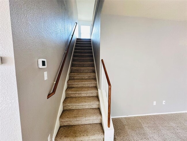 Building Photo - 1709 McClannahan Dr