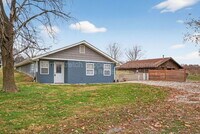 Building Photo - 1566 Sugar Grove Rd