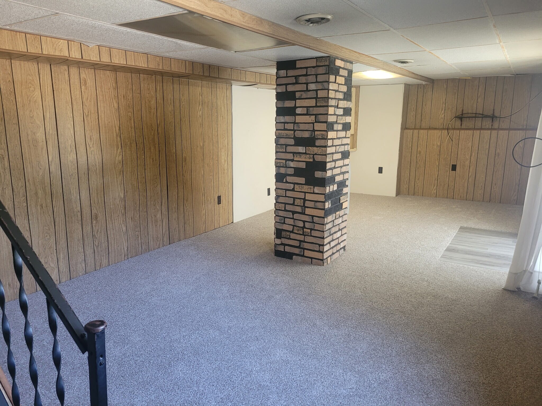 Building Photo - 807 Oak St