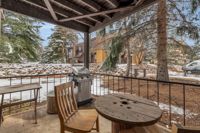 Building Photo - 2025 Canyons Resort Dr