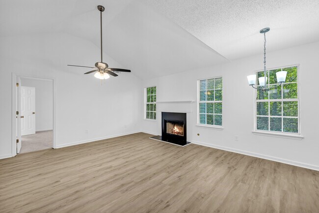 Building Photo - 4084 Waldrop Hills Dr