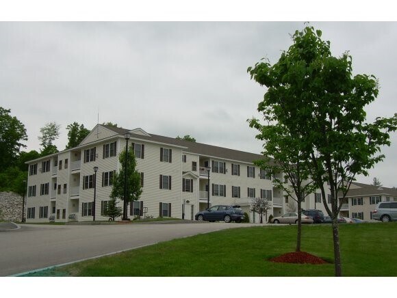 Building Photo - 2 Crestview Cir