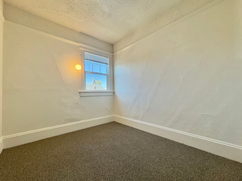 Building Photo - 3641 West St