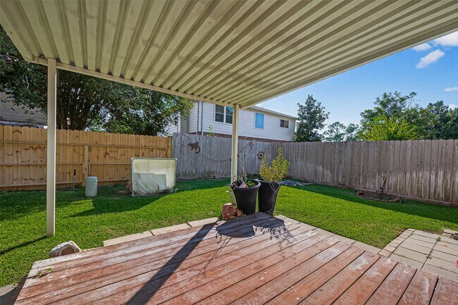 Building Photo - 18407 Maple Mill Dr