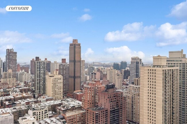 Building Photo - 301 E 79th St