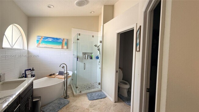 Building Photo - 1813 Vista River Dr