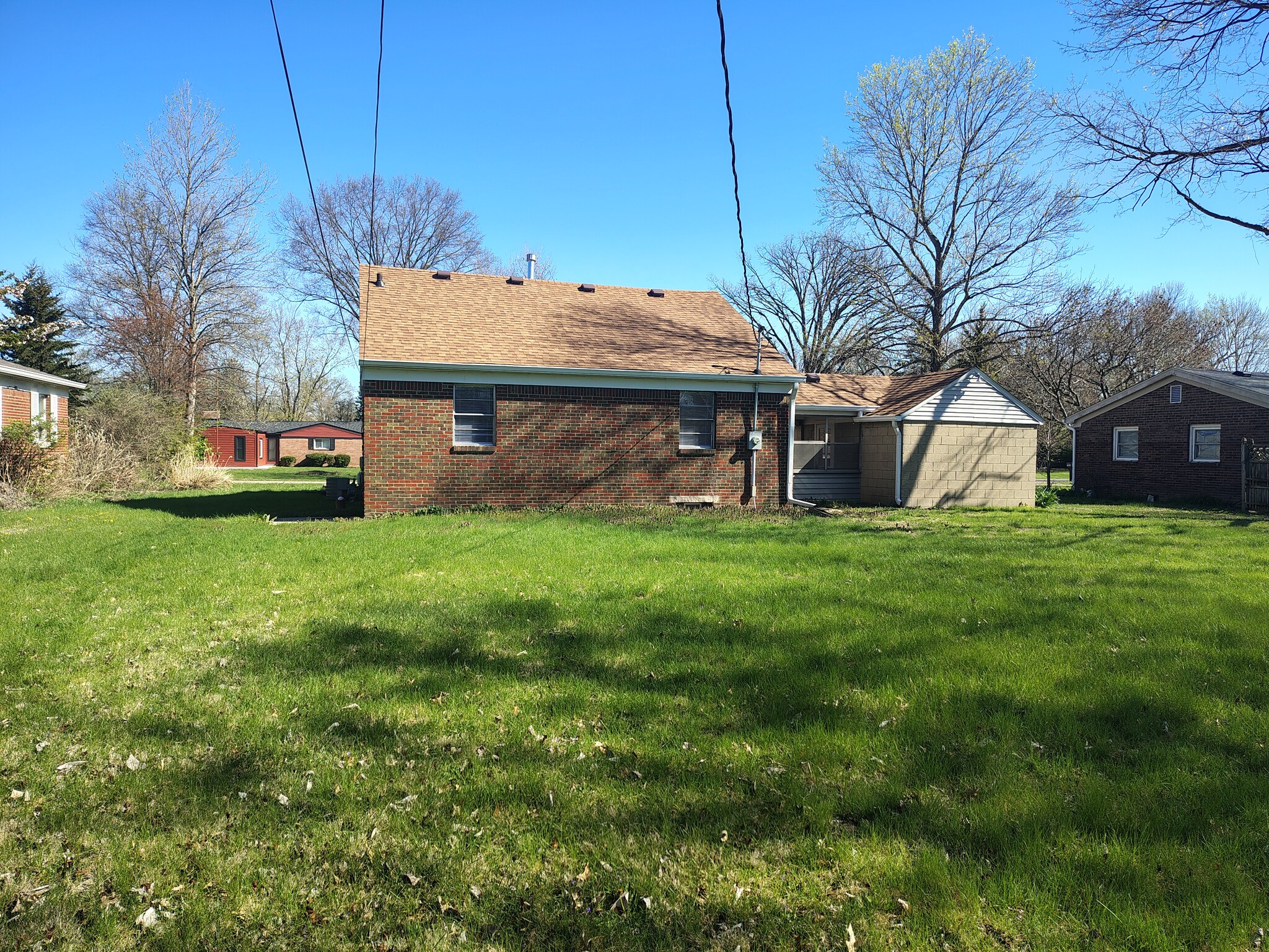 Building Photo - 1651 W 57th St
