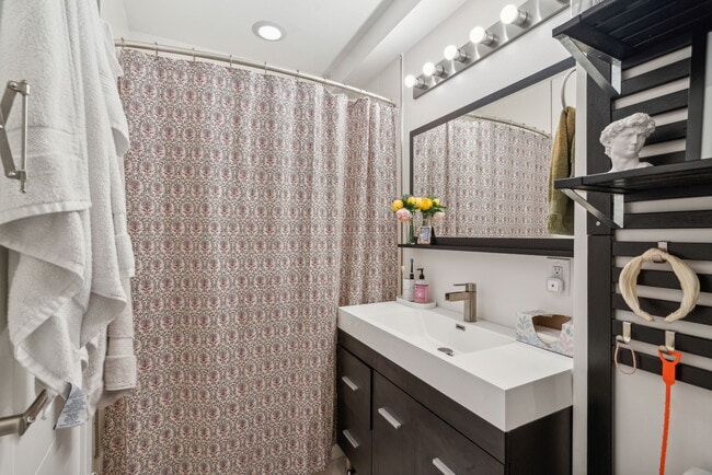 Building Photo - 3863 Terrace St