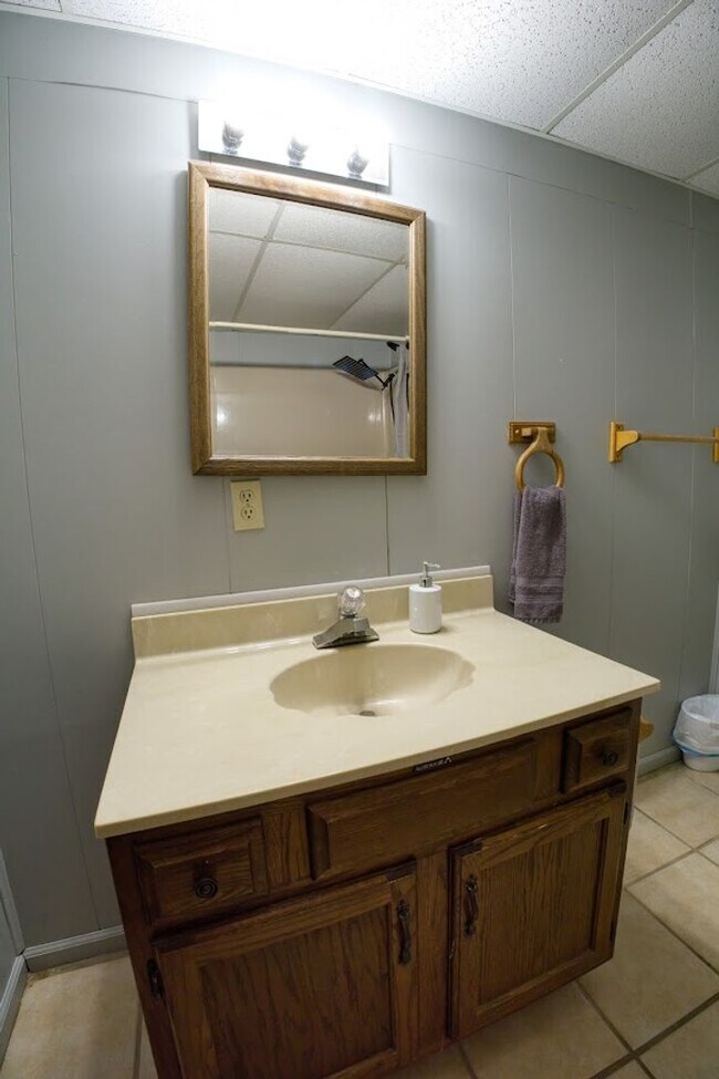 Building Photo - Monthly Waterfront Cabin with Slip