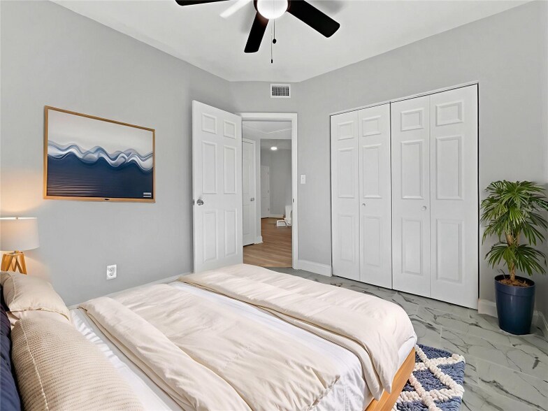 Building Photo - 10512 51st Terrace N