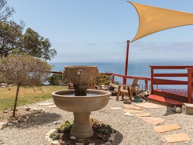 Building Photo - 1481 W Paseo Del Mar