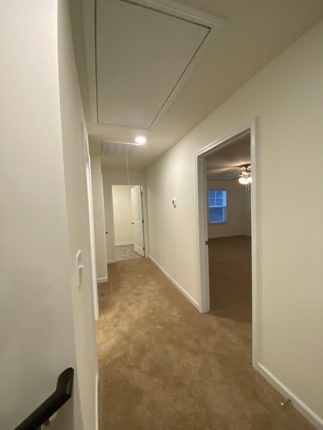 Building Photo - Gorgeous South Knoxville house!!!!!