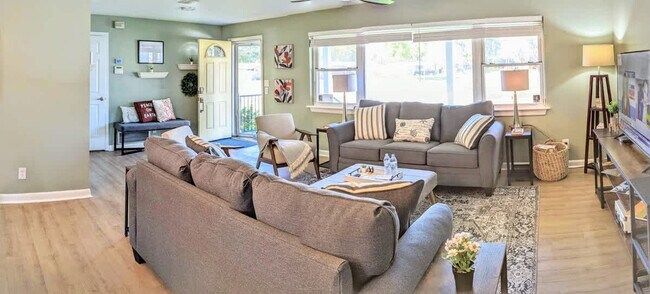 Building Photo - 6206 Carranza Dr