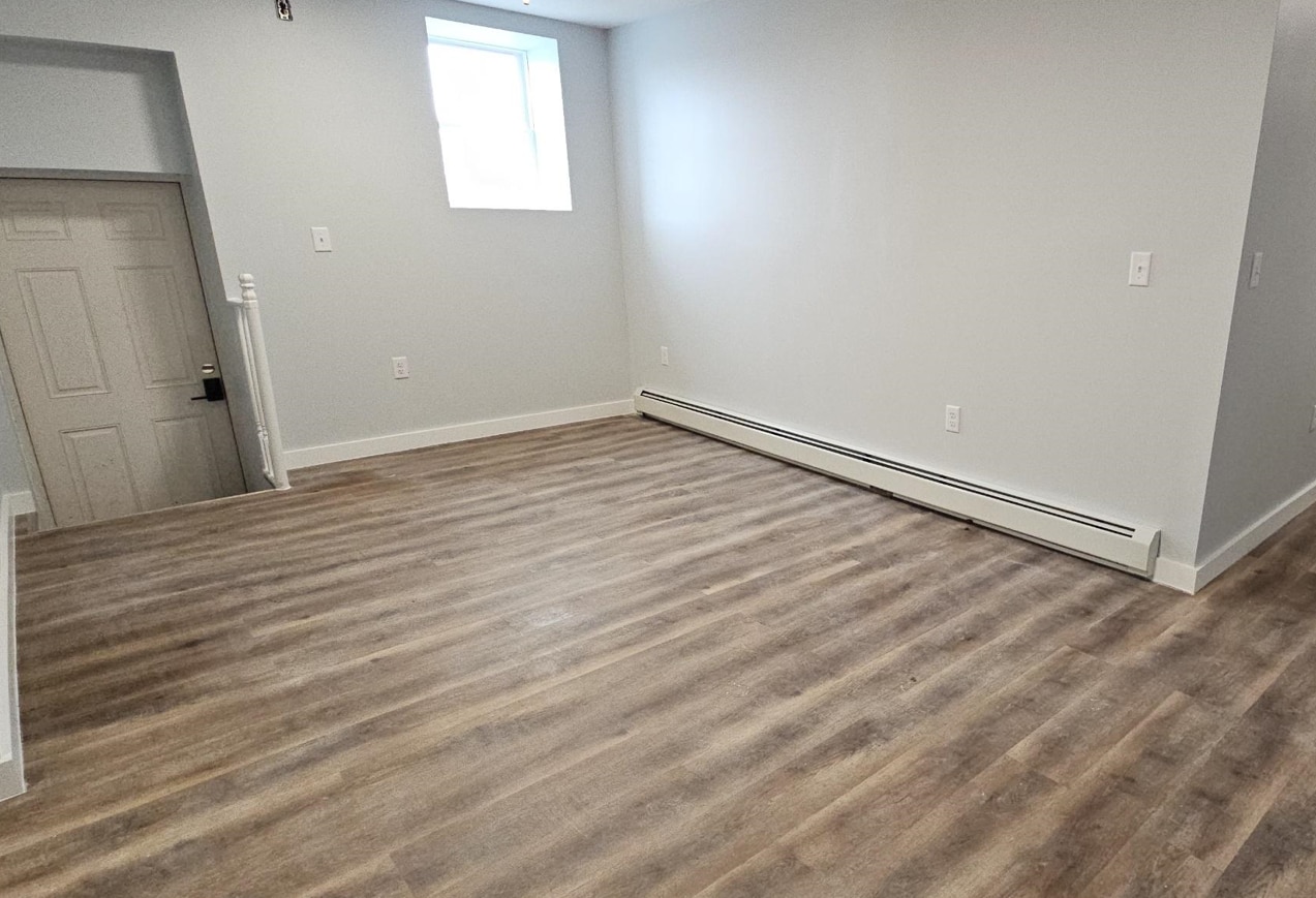 1L/1R Living Room - 23 E Clinton St