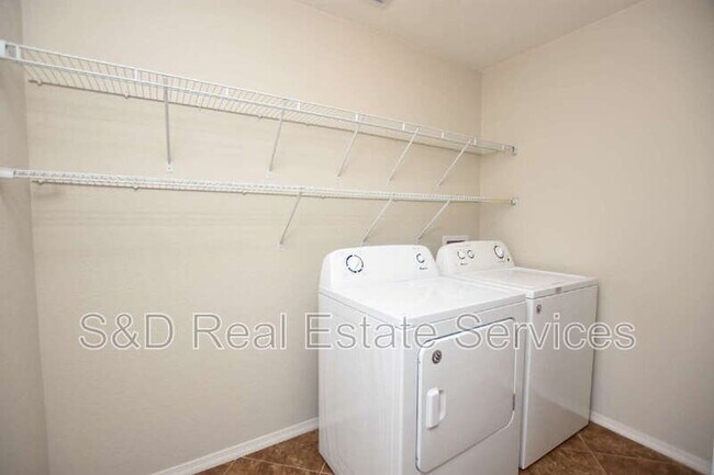 Building Photo - 1606 Taylor Landing Dr