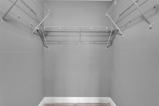 Building Photo - 1263 SW 46th Ave