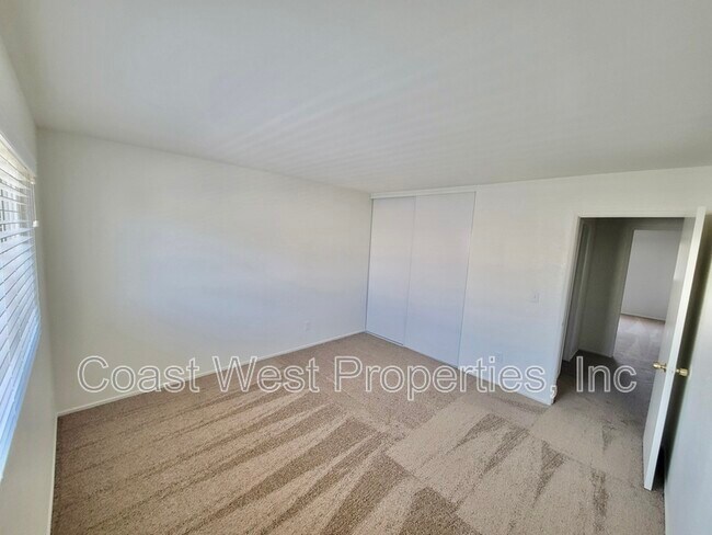Building Photo - 1178 Cypress Ave