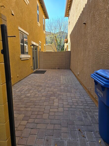 Private Patio w/Gate - 5346 W Chisum Trl