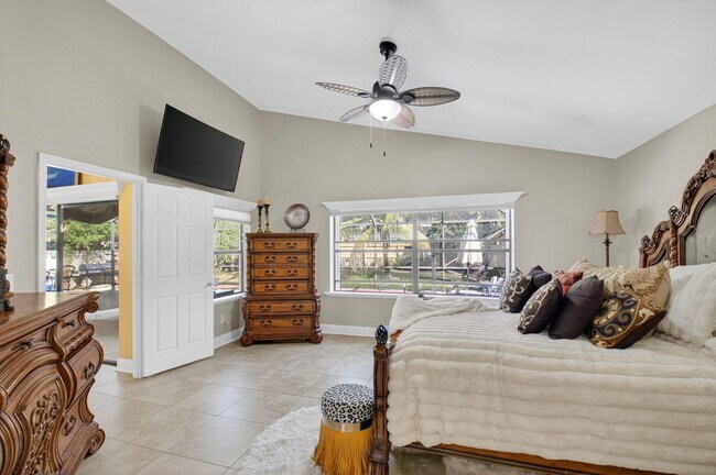 Building Photo - 190 Temple Ave