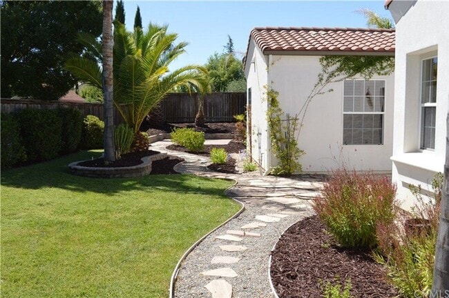 Building Photo - Luxury 4 Bedroom 3 Bath single family home...