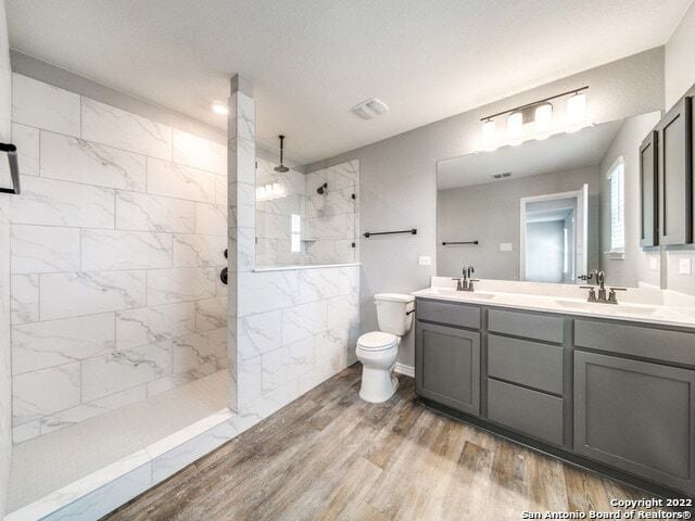 Building Photo - 26006 Los Mirasoles