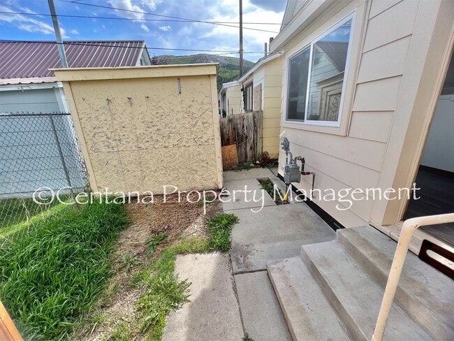 Building Photo - Cozy Remodeled ONE Bedroom Suite nestled in Anaconda!