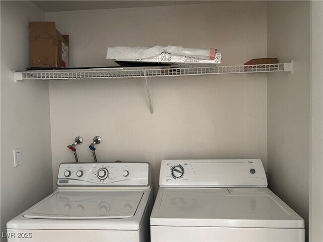 Building Photo - 8000 W Badura Ave