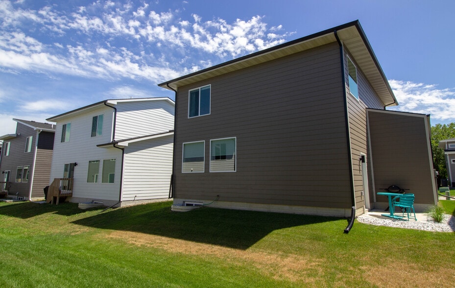 back of house - 17119 Mistflower Ln