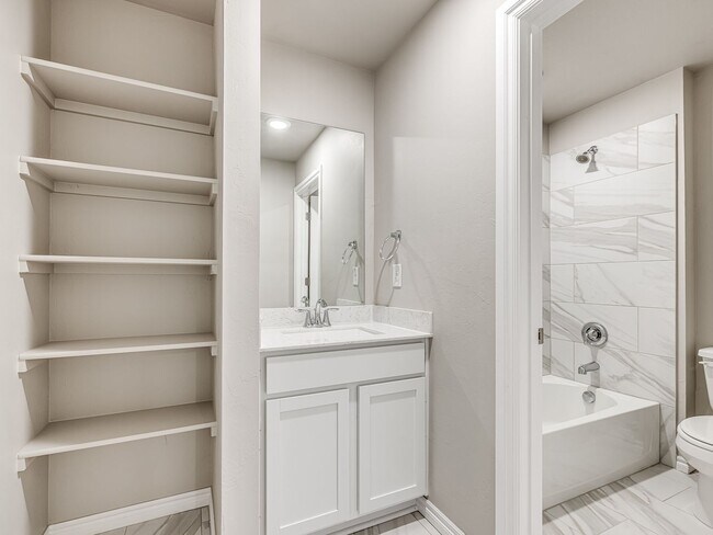 Building Photo - 14500 Travertine Fls Ln
