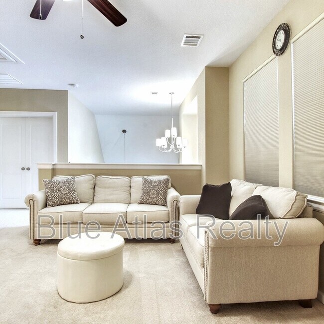 Building Photo - 4983 Stornoway Dr