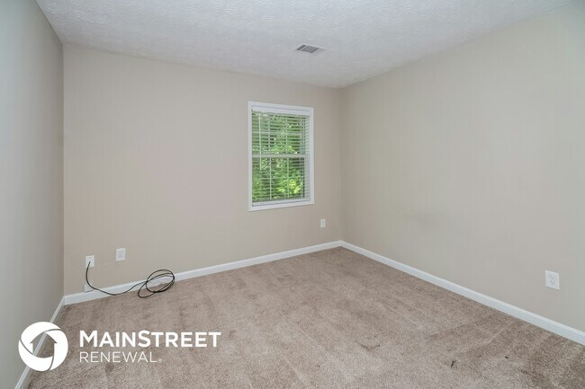 Building Photo - 4799 Wyndam Dr