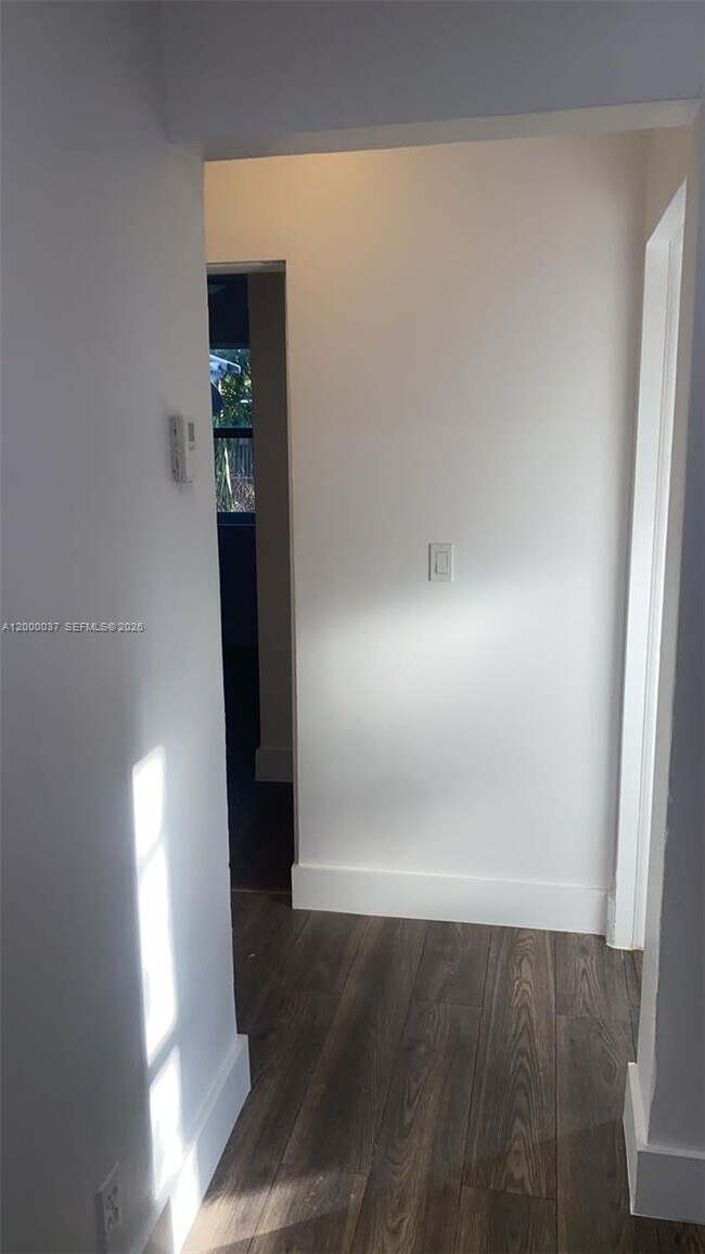 Building Photo - 824 84th St