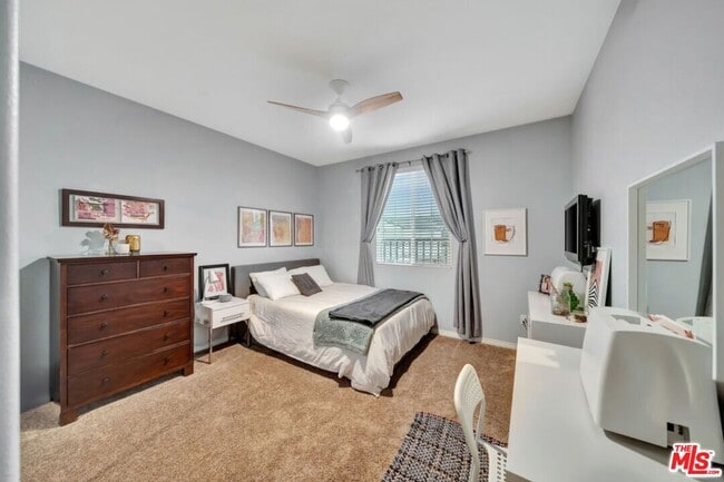 Building Photo - 28667 N Pietro Dr