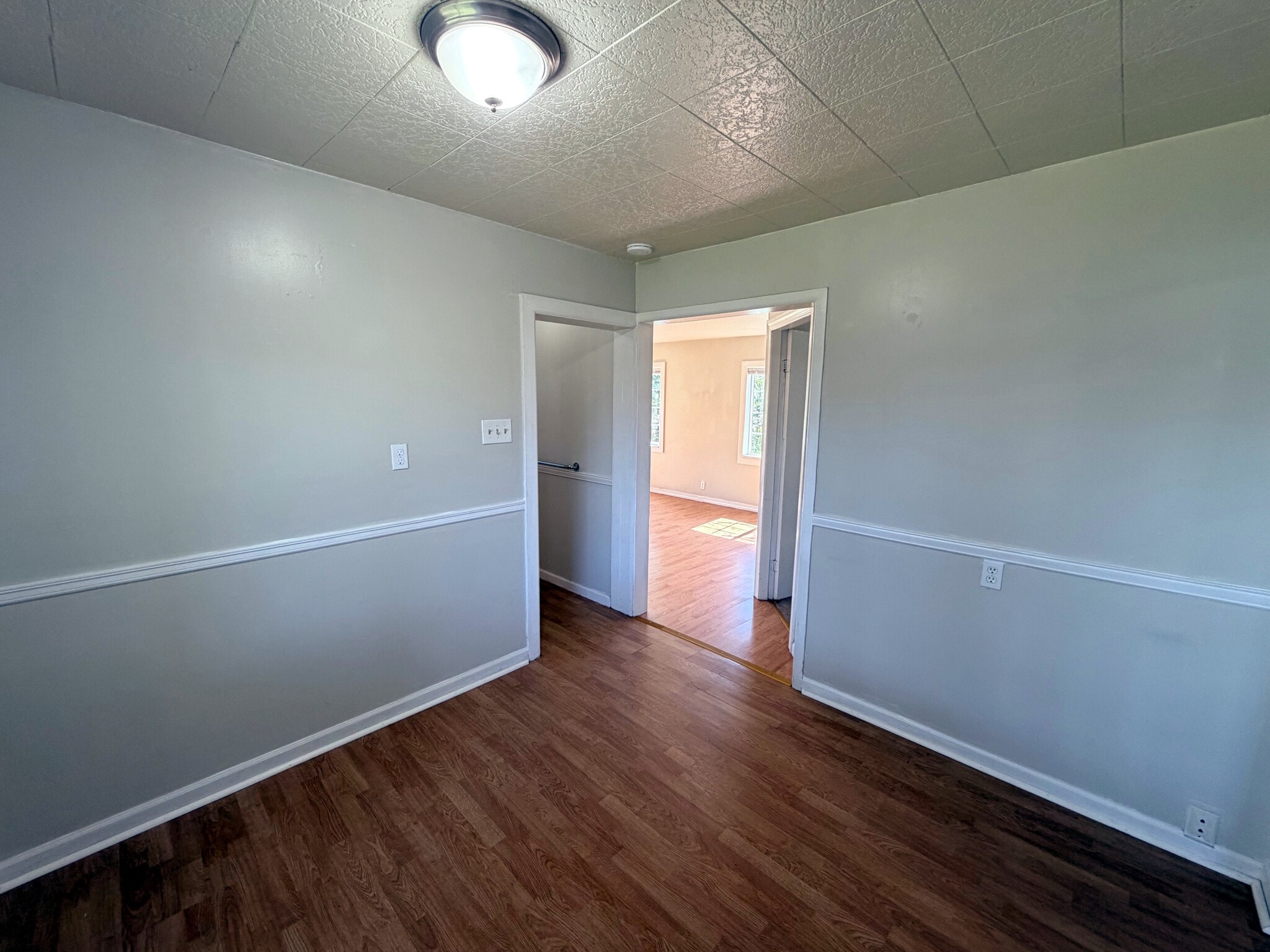 Building Photo - 1311 S 3rd Ave