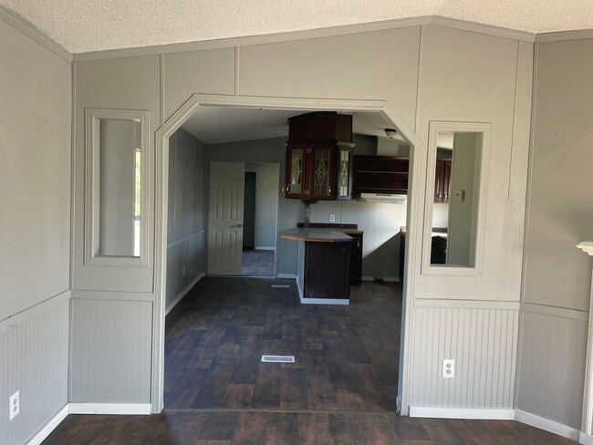 Building Photo - 3 BR 2 Bath 1,280 sq ft singlewide mobile ...