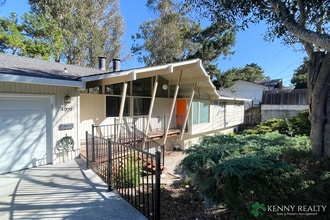 Building Photo - Spacious 4 Bedroom Home in San Mateo Hills...