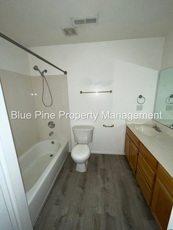 Building Photo - 217 Georgetown Dr