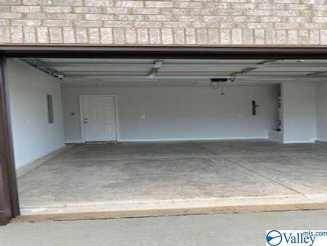 Building Photo - 152 Sublett Dr