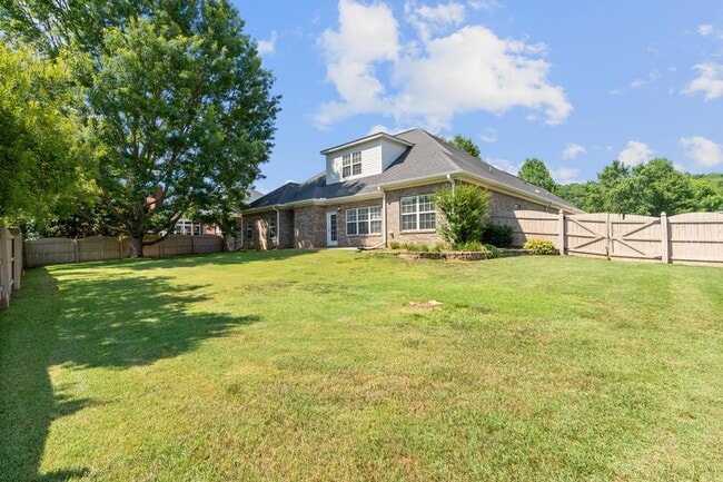 Building Photo - 3116 Tenker Creek Ln SE