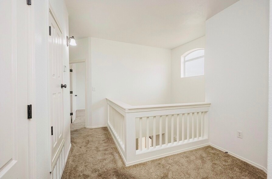 Building Photo - 3640 Ascencion Cir